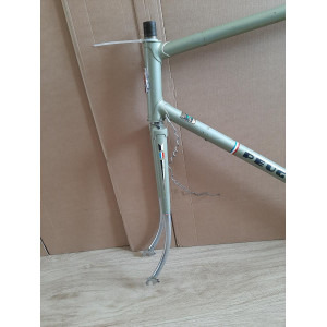 Forqueta original Peugeot PX60 em aço Reynolds 531 com pormenores cromados.