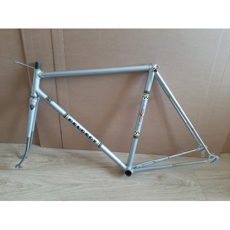 Peugeot PX10 PY10 Reynolds 531 Stahlrahmen 56x56cm - Seitenansicht