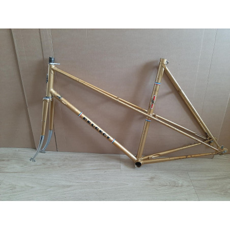 Cadre velo PEUGEOT PK65 randonneuse Reynolds 531 700 1978 lady 57cm 3400g 121,6mm BSFF