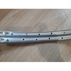 Particolare sede tubolare cerchio RECORD 622mm