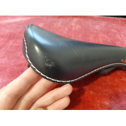 Sattel Selle Italia eXplorer Unterseite mit Schienen