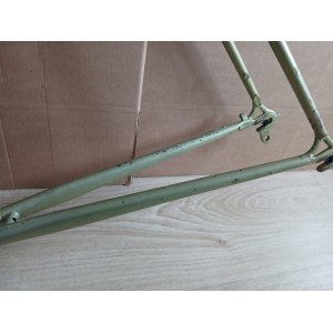 Détail des pattes de fourche avant