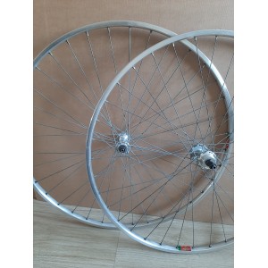 2 Roues MAVIC module E 700c hub ATOM VELO DE ROUTE CLINCHER rims 122.6mm RO13