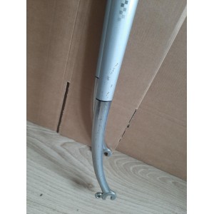 Detalle de los racores y tubería REYNOLDS 531 cuadro Peugeot