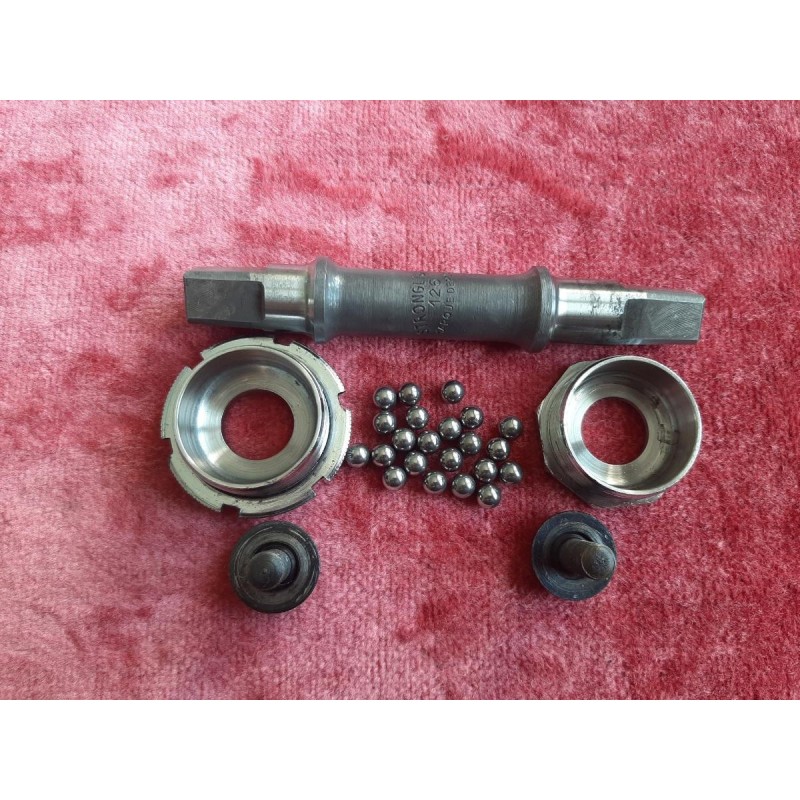 Stronglight bottom bracket 35x100 French thread 125 mm triple chainset BP3