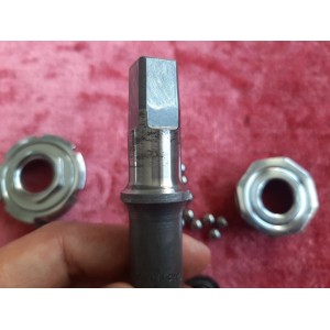 Stronglight bottom bracket 35x100 French thread 125 mm triple chainset BP3