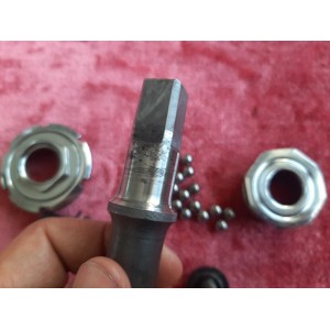 Stronglight bottom bracket 35x100 French thread 125 mm triple chainset BP3