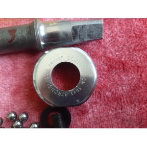 Boitier de pedalier STRONGLIGHT competition 35x100 Français 125mm velo triple BP5