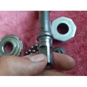 Boitier de pedalier STRONGLIGHT 35x100 Français 125mm velo triple plateaux BP7