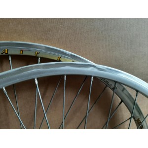 2 Roues AIR LINE CAMPAGNOLO 700c VELO DE ROUTE jante à pneu 13*622  RO18