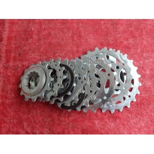 Cassette Campagnolo 8 velocidades 13-23 acero vista frontal