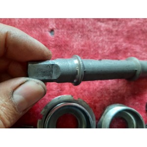 Stronglight bottom bracket 35x100 French thread 125 mm triple chainset BP7