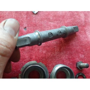Stronglight bottom bracket 35x100 French thread 125 mm triple chainset BP7