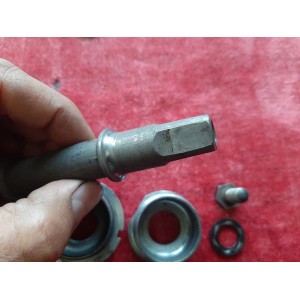 Stronglight bottom bracket 35x100 French thread 125 mm triple chainset BP7