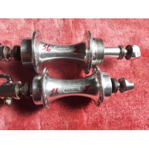 Vue rapprochée marquage MAVIC 500 RD sur corps en aluminium poli