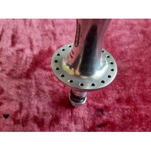 MAVIC 500 RD buje trasero – detalle del eje y las marcas de fabricación