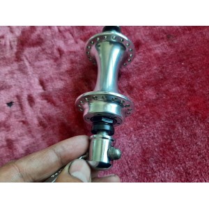 Spoke hole alignment and wear inspection of Mavic 500 550 hub