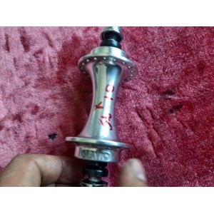 Overall length measurement of the vintage Mavic front axle