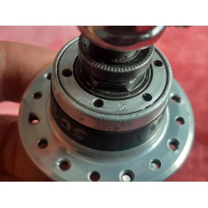 Dettaglio corpo mozzo MAVIC 501 filetto 1.37x24