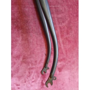 Garfo aço 148mm detalhe rosca e tubo de direção