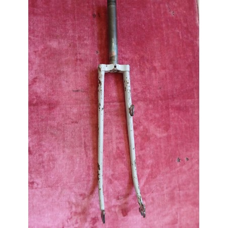 Steerer tube detail of 179mm vintage steel bicycle fork with 25x100 metric thread
