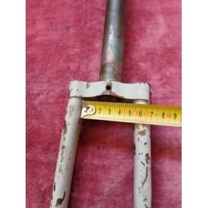 Garfo aço 179mm – detalhe da rosca e extremidade do pivot
