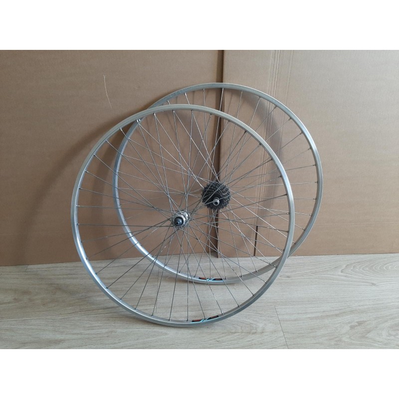 2 Roues WOBLER GTA SHIMANO 700c jantes à pneu 126mm RO19