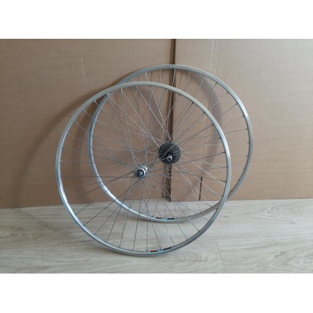 2 WOBLER GTA SHIMANO 700c wheels clincher 126 mm spacing