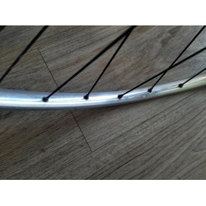 2 Roues WOBLER GTA SHIMANO 700c jantes à pneu 126mm RO19