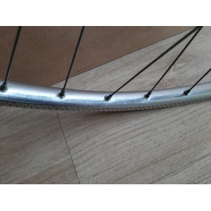Roue avant RIGIDA ACIER 700C moyeu NEW STAR randonneuse PEUGEOT RO20