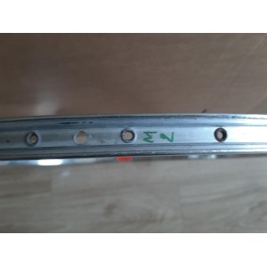 Detalhe do furo para válvula de ar no aro Super Champion