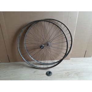 2 Roues 700B 28 x1 1/2 chapeau de gendarme GRAISSEUR ancien vélo RO21