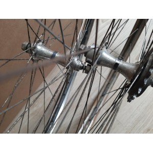 2 Roues 700B 28 x1 1/2 chapeau de gendarme GRAISSEUR ancien vélo 88/112.8mm RO21
