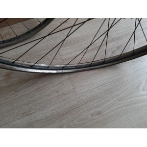 2 Roues 700B 28 x1 1/2 chapeau de gendarme GRAISSEUR ancien vélo 88/112.8mm RO21