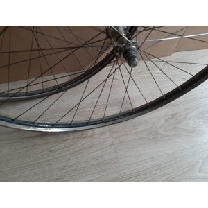 2 Roues 700B 28 x1 1/2 chapeau de gendarme GRAISSEUR ancien vélo 88/112.8mm RO21