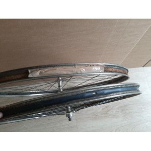 2 Roues 700B 28 x1 1/2 chapeau de gendarme GRAISSEUR ancien vélo 88/112.8mm RO21
