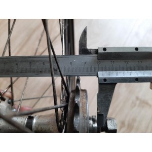 2 Roues 700B 28 x1 1/2 chapeau de gendarme GRAISSEUR ancien vélo 88/112.8mm RO21