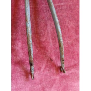 Steerer tube length verification measurement on steel fork