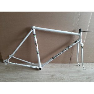 Peugeot PY10 Reynolds 531 vintage bicycle frame - main side view