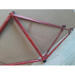 Head tube lugs and original paint patina