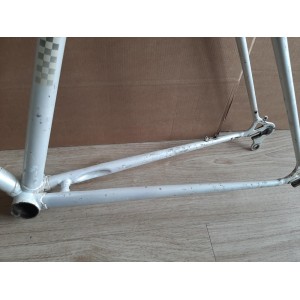 Hinterer Bremssteg Peugeot PY10 nahaufnahme