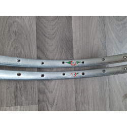Detail of Record 700c rim brake track condition