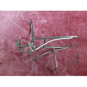 Traces d'usure et points d'oxydation sur la structure métallique
