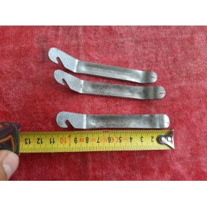 3 Vintage tyre levers DI