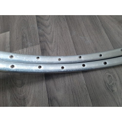 Side profile of Record 700c rim