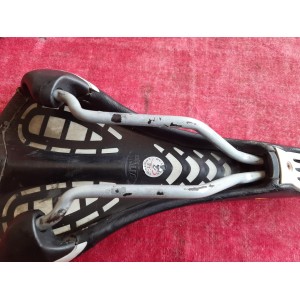 Selle Italia Octavia Manganese side closeup