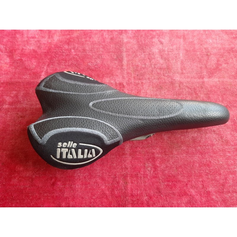 Selim ITALIA FeC Alloy 315g vista lateral carris em liga de aço