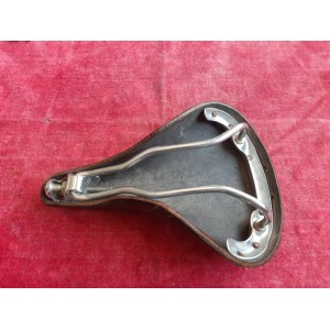 Pointe avant et vis de tension du cuir de la selle Brooks