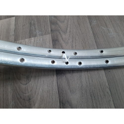 Paire de jantes RECORD 700c pour vélo ancien