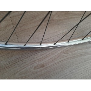 Steel spokes and rim nipple interface on Rigida 650A